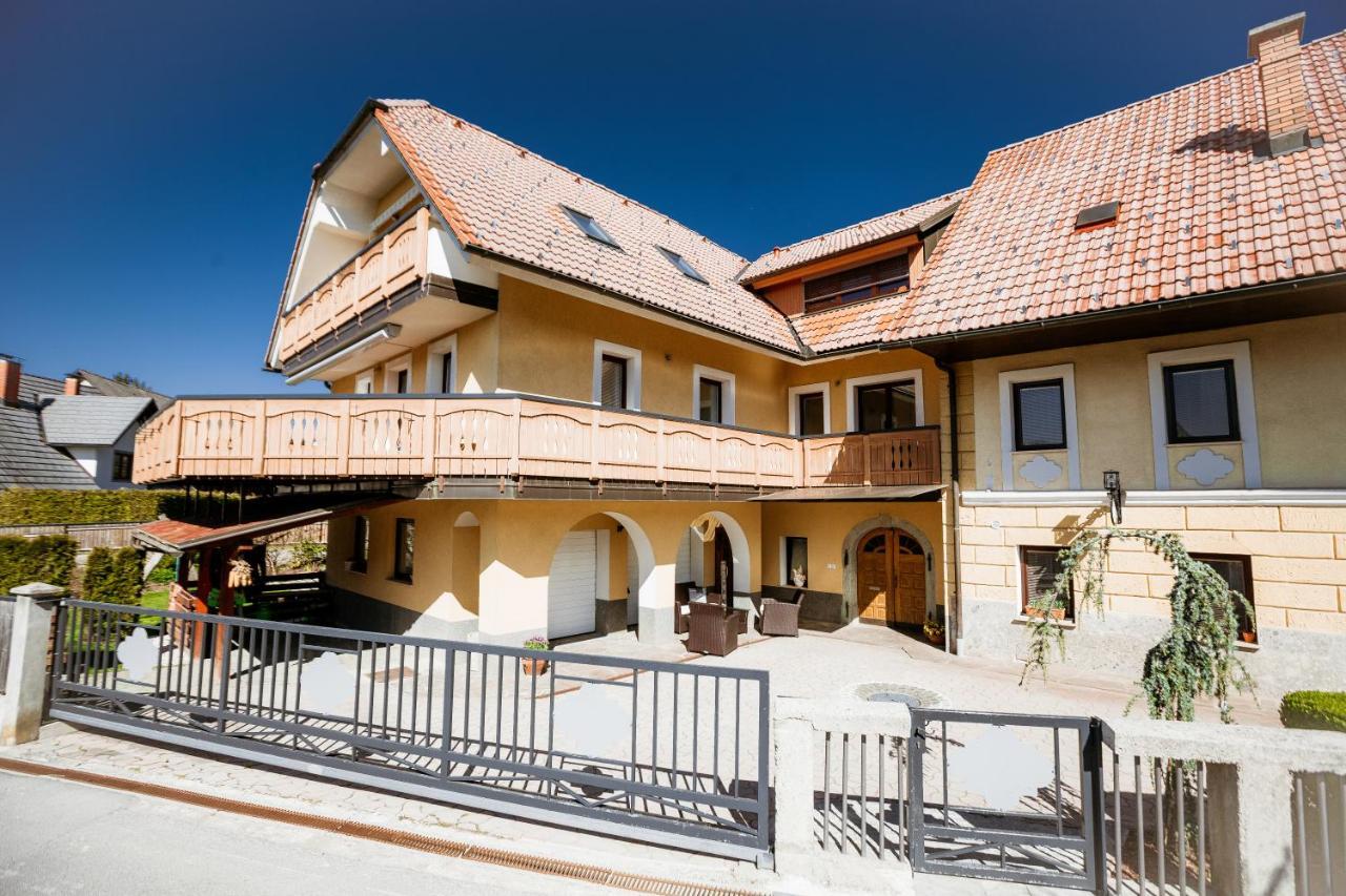 Mama Mia Apartments Radovljica Exterior photo
